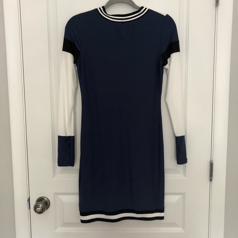 Longsleeve Midi Dress 👗 Sold Out Online - Picture 4 of 4